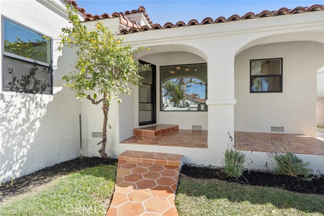 3924 Dublin Avenue, Los Angeles CA: https://media.crmls.org/medias/8cc1387e-6812-4fb2-99b4-ec2deaf4c2cf.jpg