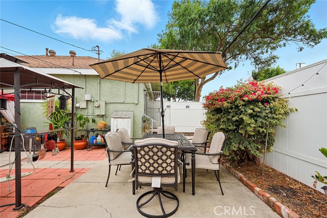 4303 E De Ora Way, Long Beach CA: https://media.crmls.org/medias/8cc1c7dd-6571-4546-8585-881088b948bc.jpg
