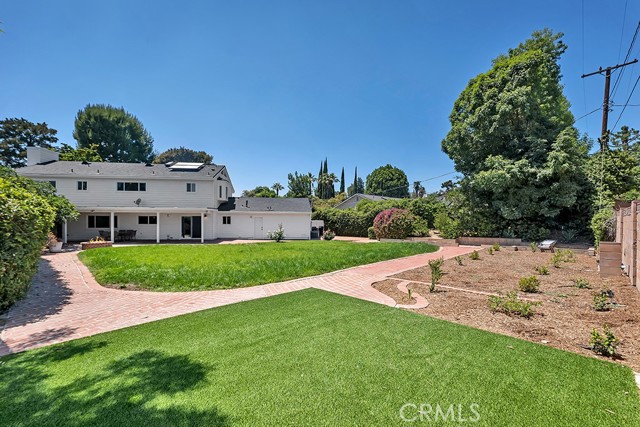 9500 Texhoma Avenue, Northridge CA: https://media.crmls.org/medias/8cc2101d-a928-47c2-8291-ae45895977a2.jpg