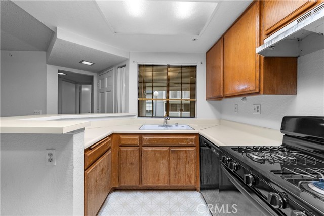 202 Evergreen Court, Azusa CA: https://media.crmls.org/medias/8cc29e7d-ffc7-413c-9134-a50ac5402e60.jpg