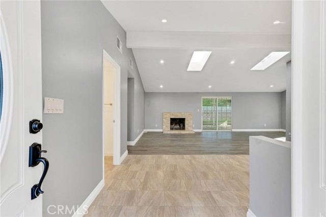 Detail Gallery Image 2 of 43 For 20416 Coulson, Woodland Hills,  CA 91367 - 3 Beds | 2/1 Baths