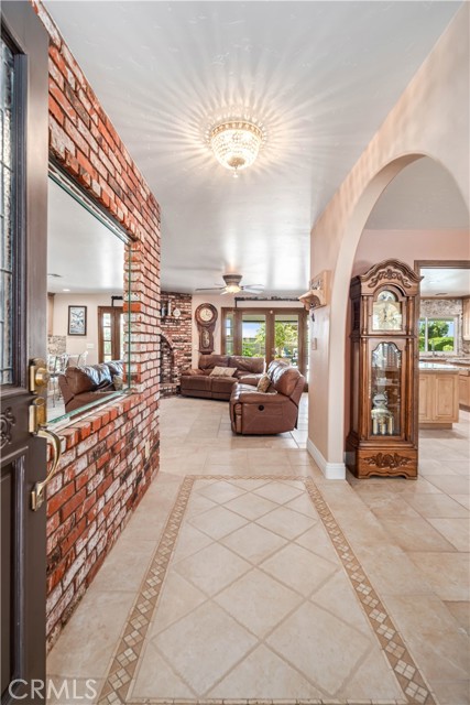 Detail Gallery Image 21 of 69 For 40809 20th St, Palmdale,  CA 93551 - 5 Beds | 2/1 Baths