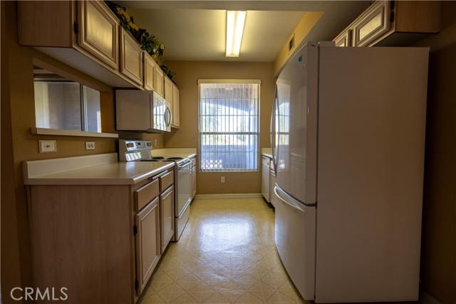 Detail Gallery Image 3 of 13 For 375 Central Ave #47,  Riverside,  CA 92507 - 1 Beds | 1 Baths