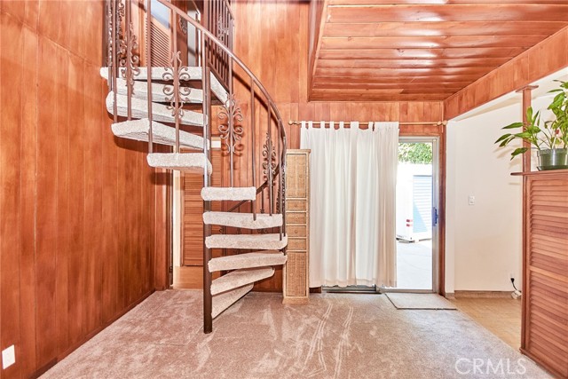 Image 9 of 30 For 30 North Vega Street