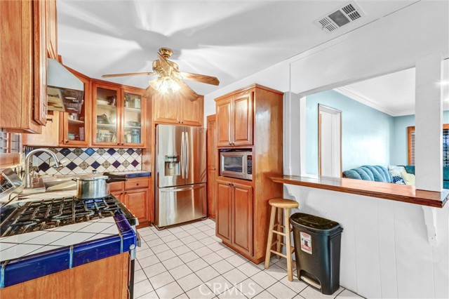 1104 Frigate, Wilmington CA: https://media.crmls.org/medias/8cc5e9a8-c088-4951-befa-c12da34ecaeb.jpg