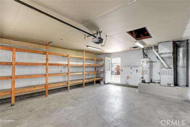 12677 Stage Coach Drive, Victorville CA: https://media.crmls.org/medias/8cc6ddb4-ee5f-4f3c-810c-48a4bdeffe51.jpg