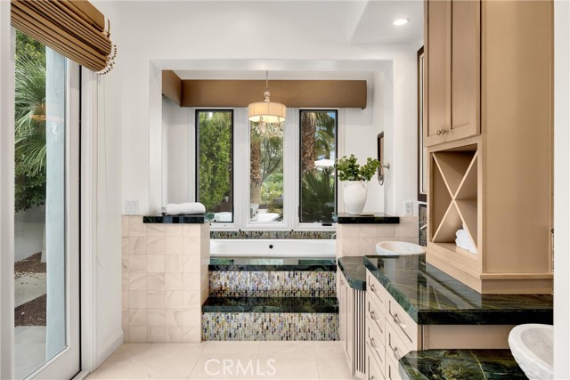 Detail Gallery Image 25 of 56 For 43360 via Siena, Indian Wells,  CA 92210 - 6 Beds | 5/2 Baths