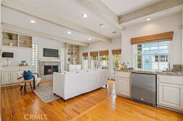 623 Irena Avenue, Redondo Beach, California 90277, 4 Bedrooms Bedrooms, ,3 BathroomsBathrooms,Residential,Sold,Irena,SB22094675