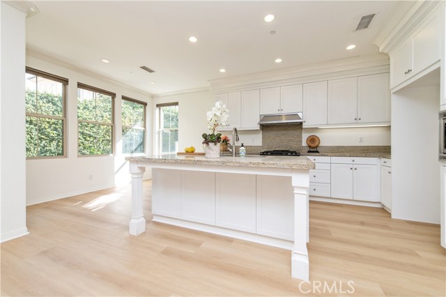 27 Maycrest, Irvine CA: https://media.crmls.org/medias/8cc99e5e-dcbb-4904-a60f-c3ae1f741218.jpg