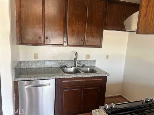 915 N Monterey Street, Alhambra CA: https://media.crmls.org/medias/8cca6f89-38e1-4aa2-ac66-b13c4d46414a.jpg