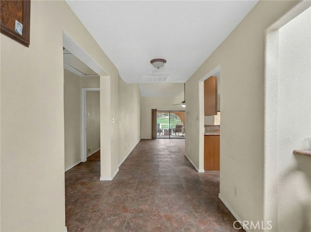 Detail Gallery Image 8 of 43 For 8841 Oakmount Bld, Desert Hot Springs,  CA 92240 - 3 Beds | 2/1 Baths