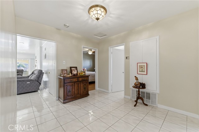 Detail Gallery Image 19 of 31 For 10406 Hasty, Downey,  CA 90241 - 4 Beds | 3 Baths