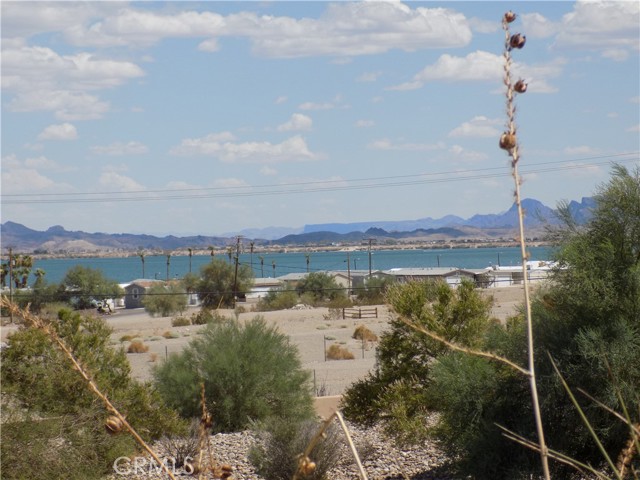 Detail Gallery Image 4 of 68 For 12600 Havasu Lake Rd #60,  Needles,  CA 92363 - 3 Beds | 2 Baths