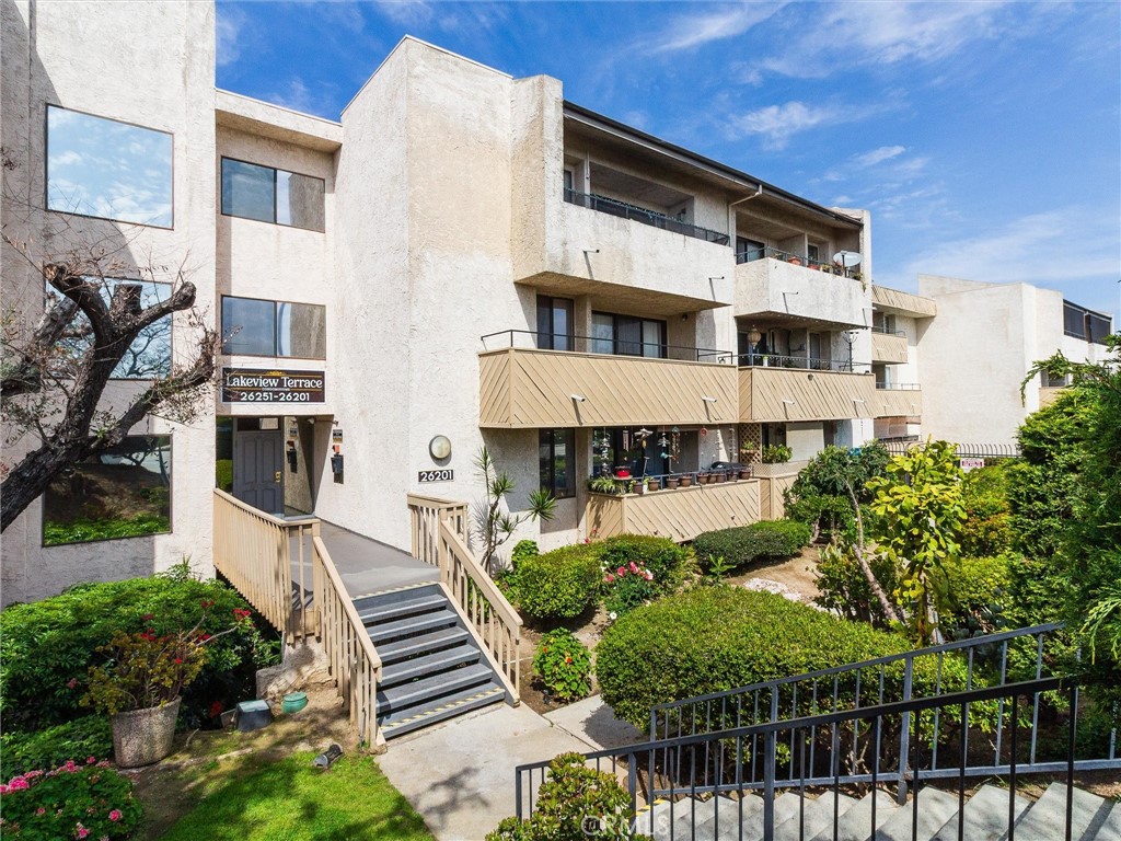 26201 Vermont #203