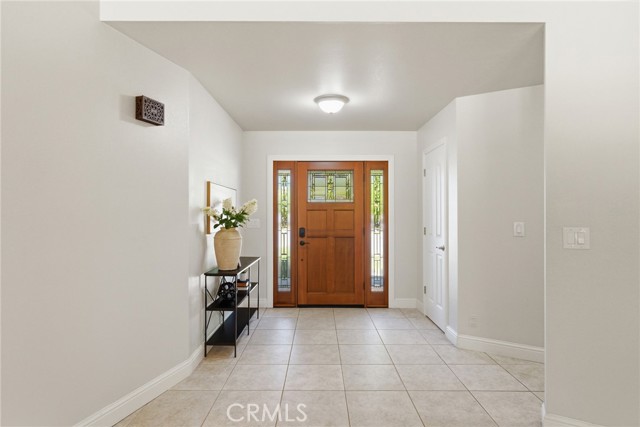 Detail Gallery Image 5 of 43 For 736 Leafcrest Drive, Chico,  CA 95926 - 5 Beds | 3 Baths