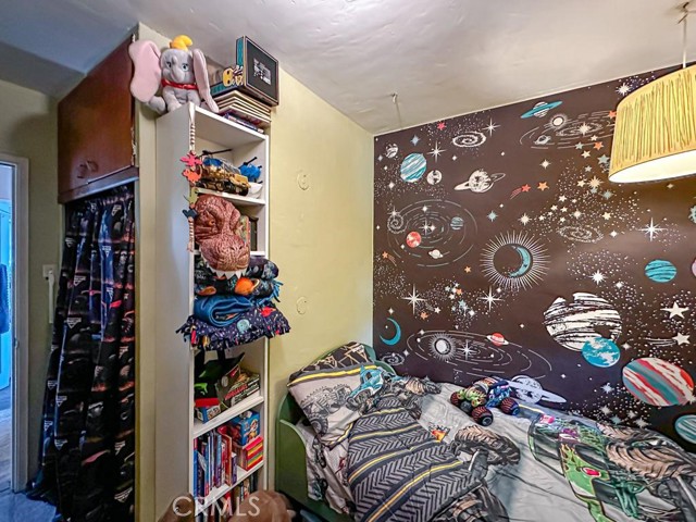 3915 E 11th Street, Long Beach CA: https://media.crmls.org/medias/8ccd53e0-134c-421b-9452-1d621c9eead4.jpg