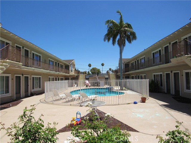 Image 3 of 13 For 1124 Lemon Street