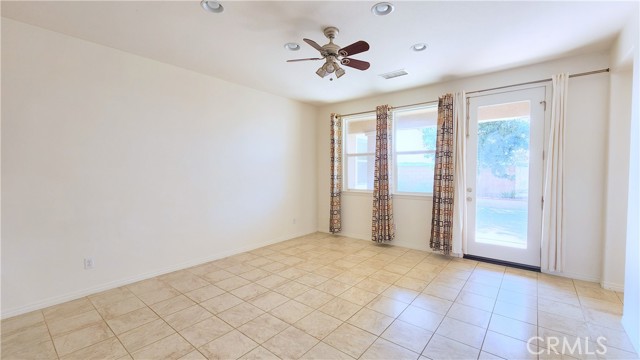 Detail Gallery Image 11 of 29 For 8387 Fall Creek Dr, Corona,  CA 92880 - 4 Beds | 2/1 Baths