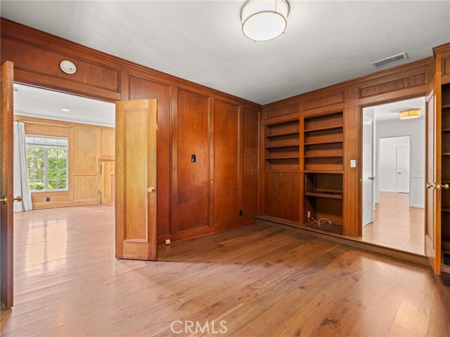 5405 Black Oak Drive, Los Angeles CA: https://media.crmls.org/medias/8cce7bfa-ade5-446c-baa0-aa1423e0d78c.jpg