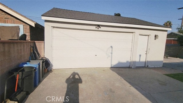 814 S Poinsettia Avenue, Compton CA: https://media.crmls.org/medias/8cd035ba-d046-4b7c-8fe4-ccb4017dbbc2.jpg