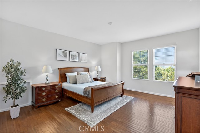 Detail Gallery Image 16 of 40 For 26812 Peppertree Dr, Valencia,  CA 91381 - 5 Beds | 3 Baths