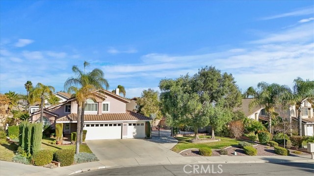 Detail Gallery Image 9 of 55 For 933 High View Dr, Riverside,  CA 92506 - 4 Beds | 2/1 Baths