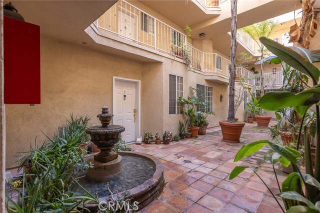Detail Gallery Image 53 of 55 For 11445 Moorpark, Studio City,  CA 91602 - 2 Beds | 2/1 Baths