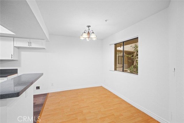 Detail Gallery Image 7 of 19 For 1323 E Broadway #104,  Glendale,  CA 91205 - 2 Beds | 2 Baths