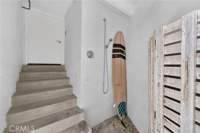 Detail Gallery Image 6 of 74 For 405 Blumont St, Laguna Beach,  CA 92651 - 5 Beds | 6/1 Baths