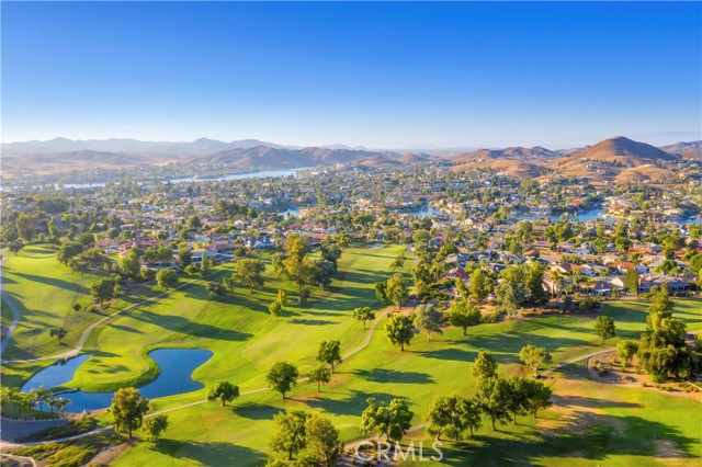 30571 Longhorn Drive, Canyon Lake CA: https://media.crmls.org/medias/8cd49000-8167-4921-bc69-5ba9cf2304af.jpg