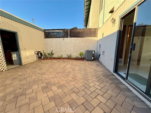 Detail Gallery Image 7 of 44 For 9821 Sun Valley, Montclair,  CA 91763 - 3 Beds | 2/1 Baths