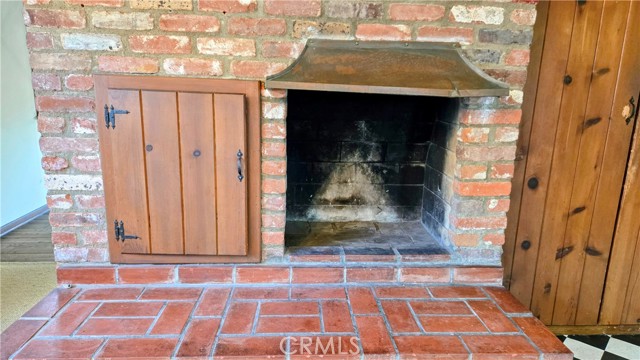 519 Poppy Avenue, Corona del Mar CA: https://media.crmls.org/medias/8cd622fb-89c0-458a-83bb-170158a71fc9.jpg