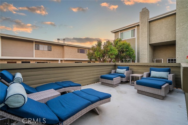 609 Meyer Lane, Redondo Beach, California 90278, 2 Bedrooms Bedrooms, ,1 BathroomBathrooms,Residential,Sold,Meyer,SB21203069