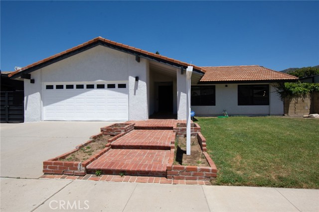 Detail Gallery Image 3 of 28 For 6473 Dowel Dr, Simi Valley,  CA 93063 - 4 Beds | 2 Baths