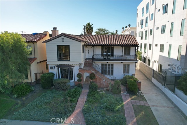 Detail Gallery Image 7 of 30 For 915 S Le Doux Rd, Los Angeles,  CA 90035 - 3 Beds | 2 Baths