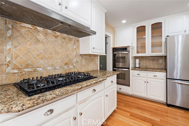 Detail Gallery Image 12 of 30 For 3616 Mesa Lila Ln, Glendale,  CA 91208 - 5 Beds | 3/1 Baths