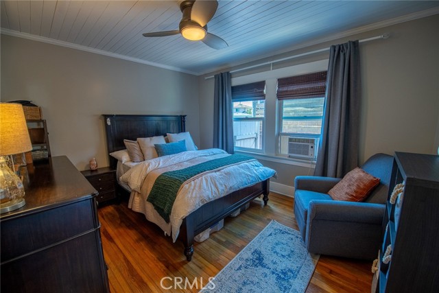 922 W 3rd Street, San Pedro CA: https://media.crmls.org/medias/8cd82382-3880-4085-bd26-1883e41df706.jpg
