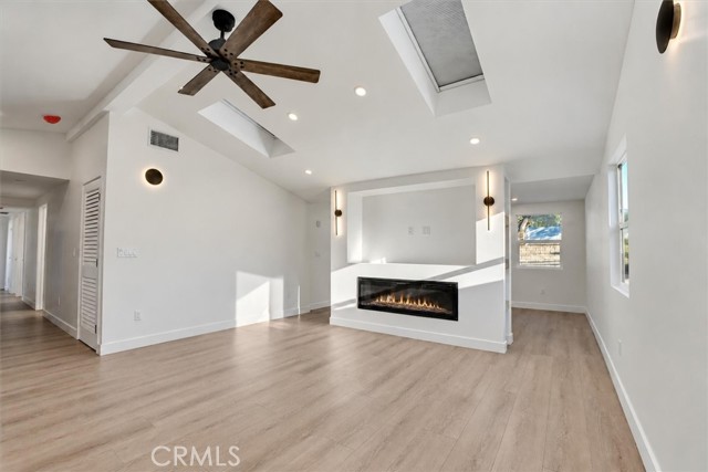 11158 Orion Ave photo 24