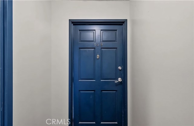 9014 Burnet Avenue, North Hills CA: https://media.crmls.org/medias/8cd8b54a-dcd9-4d44-a108-9fd854f834d7.jpg