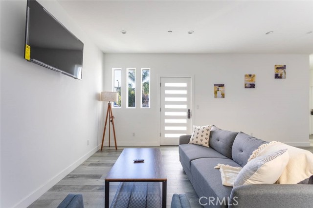 Detail Gallery Image 14 of 33 For 1340 N Kenmore, Los Angeles,  CA 90027 - 4 Beds | 4 Baths