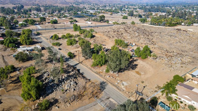 Detail Gallery Image 5 of 7 For 3 Highway 74, Perris,  CA 92570 - – Beds | – Baths