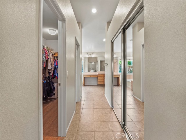 Detail Gallery Image 21 of 40 For 26332 Oakdale Canyon Ln, Canyon Country,  CA 91387 - 5 Beds | 3 Baths
