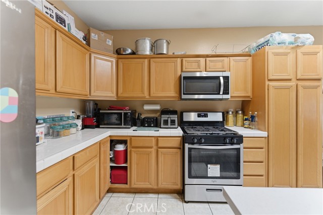 Detail Gallery Image 10 of 32 For 11368 Cactus Ave, Bloomington,  CA 92326 - 5 Beds | 3 Baths