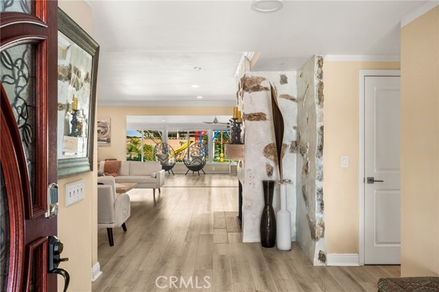 Detail Gallery Image 4 of 31 For 909 N Cleveland, Orange,  CA 92867 - 3 Beds | 2/1 Baths