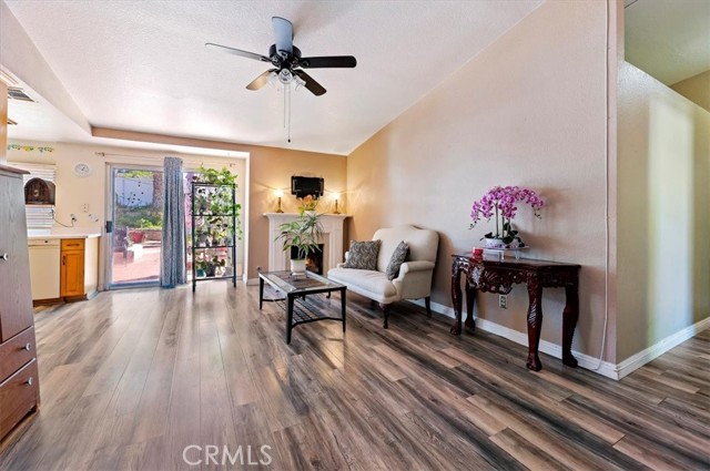 Detail Gallery Image 8 of 21 For 24321 24321 Rimview Rd Rimview Rd, Moreno Valley,  CA 92557 - 4 Beds | 2 Baths