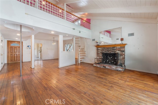 6913 Rubio Avenue, Lake Balboa CA: https://media.crmls.org/medias/8cdb1b96-dd72-4b21-ad9b-663ea9970c87.jpg