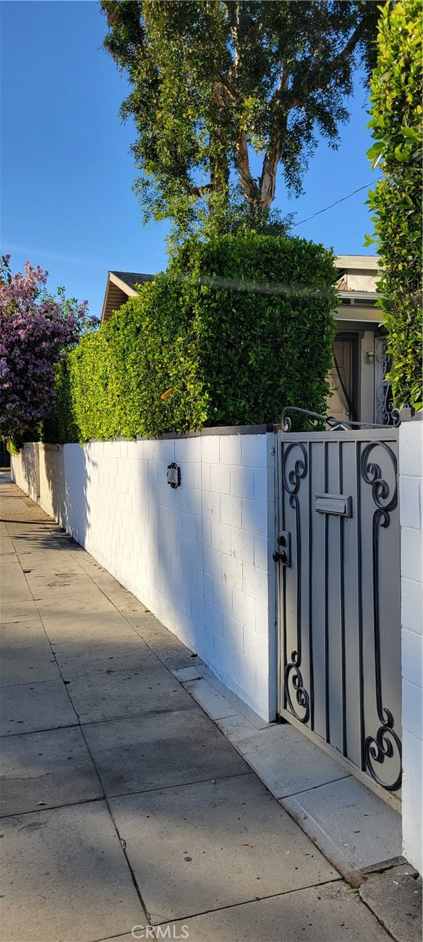551 W Avenue 26, Los Angeles CA: https://media.crmls.org/medias/8cdb7d23-65f2-44ca-8abe-7168507ca210.jpg
