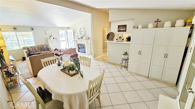 Detail Gallery Image 7 of 28 For 13440 Harlow Ave, Corona,  CA 92879 - 3 Beds | 1/1 Baths