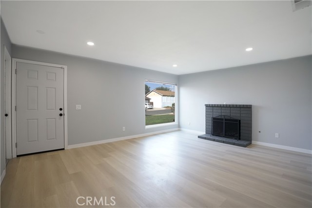 Detail Gallery Image 4 of 33 For 25403 Las Palomas Dr, Moreno Valley,  CA 92557 - 3 Beds | 2 Baths