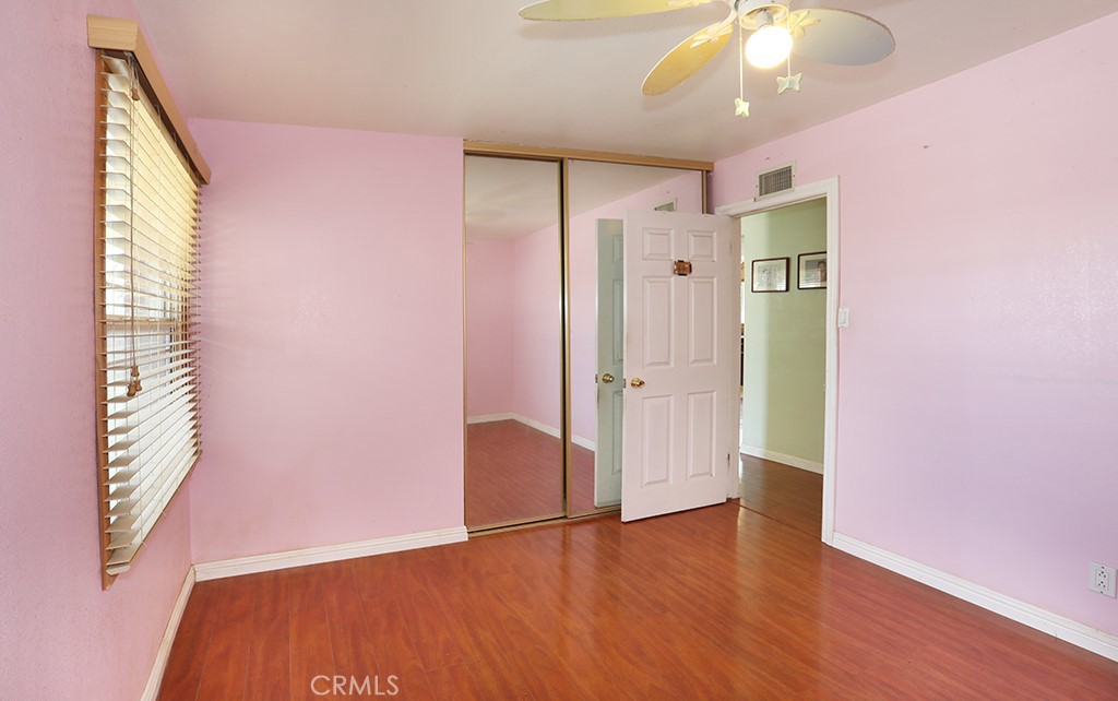 https://media.crmls.org/medias/8cdd00dd-34a0-48fb-8287-2aeb6b243ec0.jpg?preset=X-Large